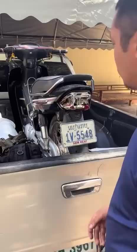 Thai soldiers loot and destroy Cambodian Homes in Banteay Meachey Province documentation